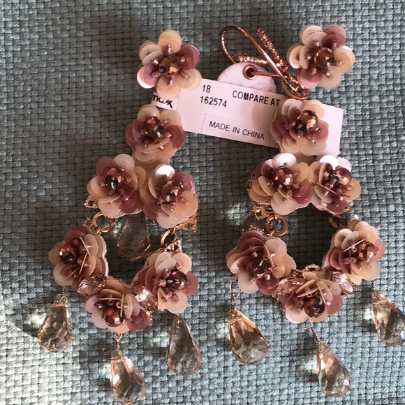 Earrings - Picture 2 of 2